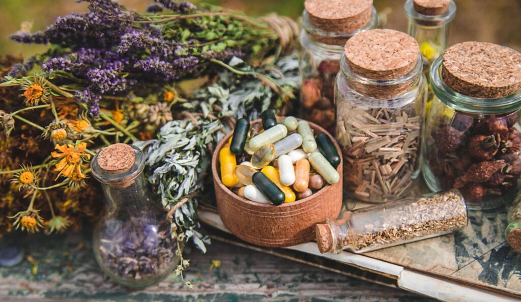 Herbal Remedies vs. Prescription Drugs: When to Choose Natural Medicines